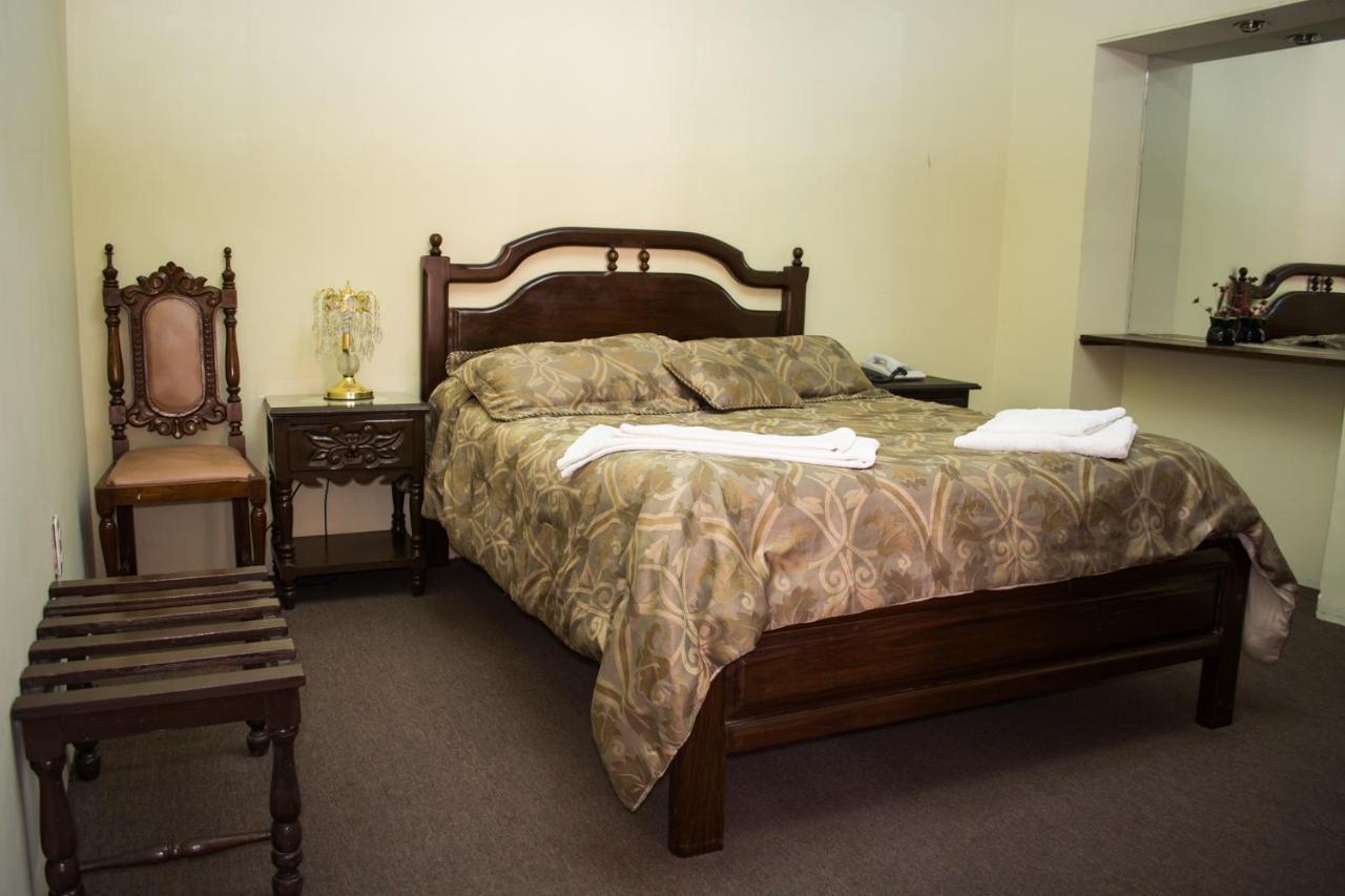 Hostal スクレ エクステリア 写真
